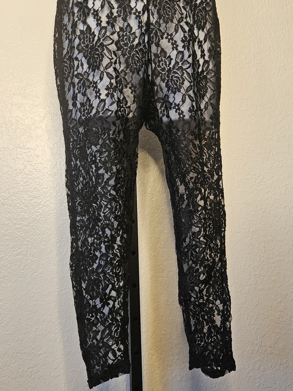 Black Lace Sheer Leggings - Picture 3 of 5